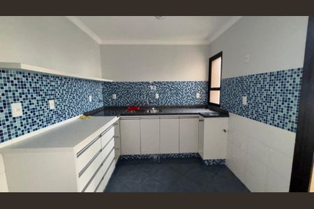 Apartamento à venda com 180m², 3 quartos e 2 vagasCozinha 