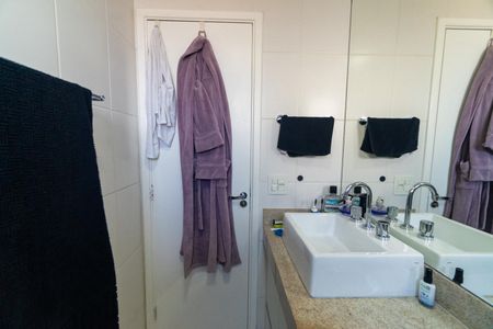 Apartamento para alugar com 100m², 2 quartos e 1 vagaBanheiro da Suíte