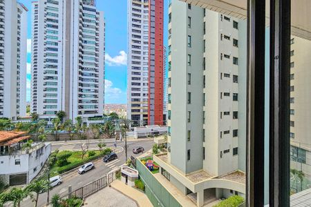 Vista da Sala de apartamento para alugar com 3 quartos, 196m² em Horto Florestal, Salvador