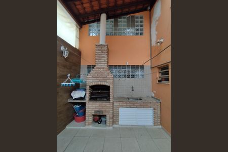 Casa à venda com 171m², 3 quartos e 4 vagas Casa à venda com 171m², 3 quartos e 4 vagasChurrasqueira