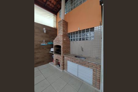Casa à venda com 171m², 3 quartos e 4 vagas Casa à venda com 171m², 3 quartos e 4 vagasChurrasqueira