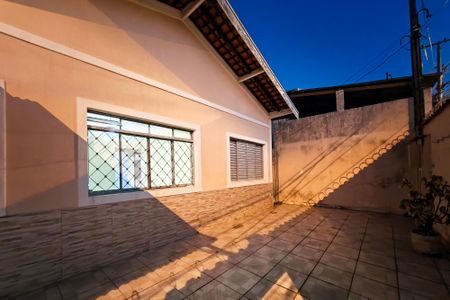 Casa para alugar com 300m², 2 quartos e 4 vagasQuintal
