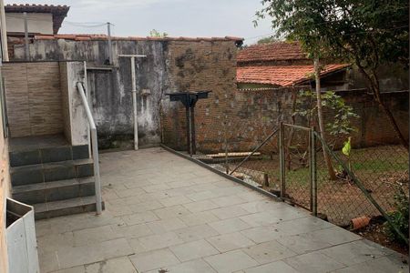 Casa para alugar com 300m², 2 quartos e 4 vagasQuintal