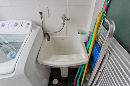 Apartamento para alugar com 58m², 3 quartos e 1 vagaÁrea de Serviço