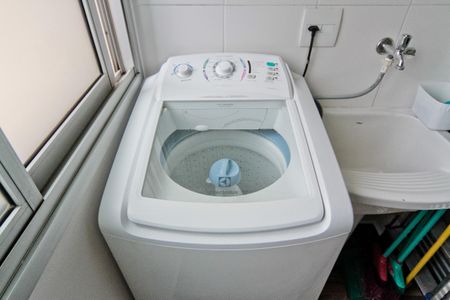 Apartamento para alugar com 58m², 3 quartos e 1 vagaÁrea de Serviço