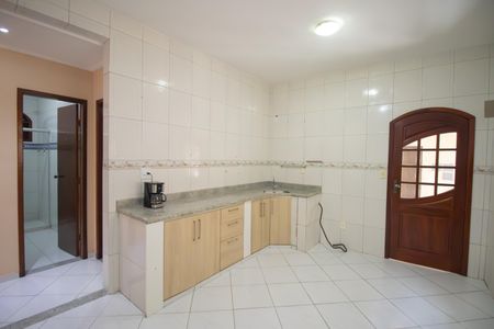 Casa para alugar com 251m², 3 quartos e sem vagaCozinha