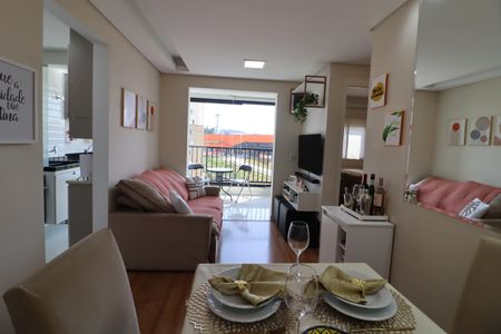Sala de apartamento à venda com 2 quartos, 48m² em Vila Yolanda, Osasco