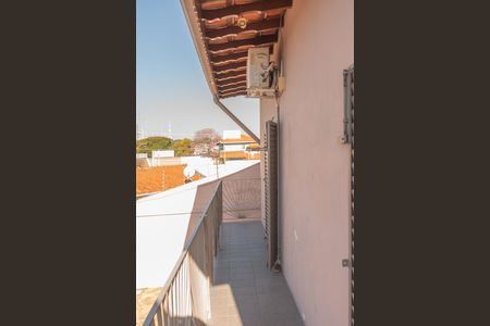 Varanda do Quarto 1 de casa à venda com 3 quartos, 189m² em Jardim dos Oliveiras, Campinas