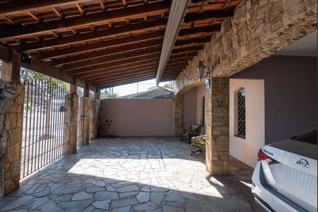 Garagem de casa à venda com 3 quartos, 189m² em Jardim dos Oliveiras, Campinas