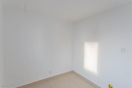 Quarto 2 de apartamento para alugar com 2 quartos, 55m² em Vila Heliopolis, São Paulo