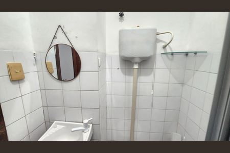 Banheiro Social de kitnet/studio para alugar com 1 quarto, 25m² em Boca do Rio, Salvador