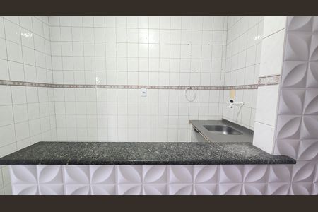 Cozinha de kitnet/studio para alugar com 1 quarto, 25m² em Boca do Rio, Salvador
