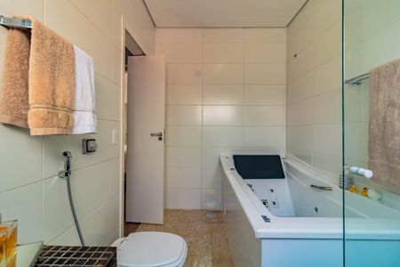 Casa para alugar com 155m², 3 quartos e 2 vagasBanheiro da Suíte 1