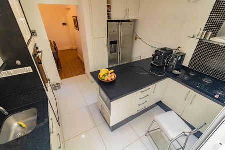 Casa para alugar com 155m², 3 quartos e 2 vagasCozinha