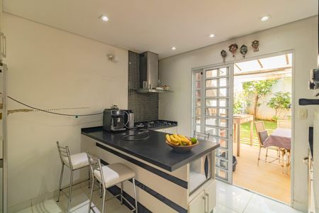 Casa para alugar com 155m², 3 quartos e 2 vagasCozinha