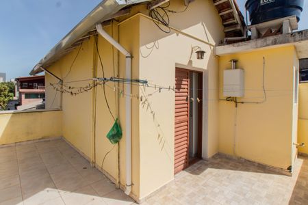 Casa à venda com 200m², 3 quartos e 1 vagaQuarto 2 - Varanda