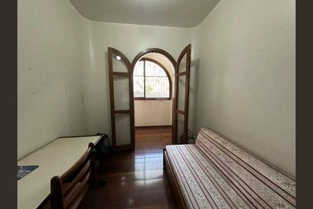 Casa à venda com 594m², 4 quartos e 4 vagas