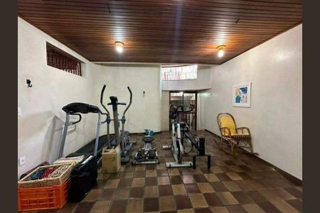 Casa à venda com 594m², 4 quartos e 4 vagas