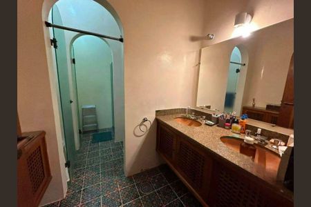 Casa à venda com 594m², 4 quartos e 4 vagas