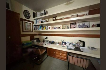 Casa à venda com 594m², 4 quartos e 4 vagas