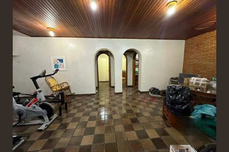 Casa à venda com 594m², 4 quartos e 4 vagas