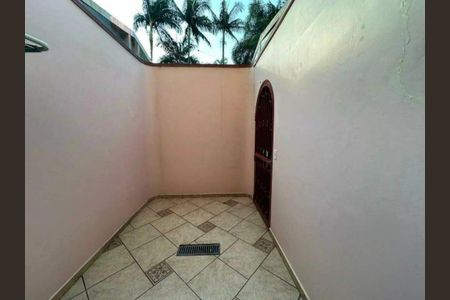 Casa à venda com 594m², 4 quartos e 4 vagas