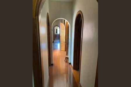 Casa à venda com 594m², 4 quartos e 4 vagas