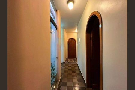 Casa à venda com 594m², 4 quartos e 4 vagas