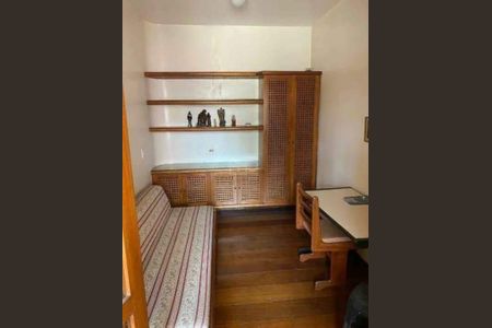 Casa à venda com 594m², 4 quartos e 4 vagas