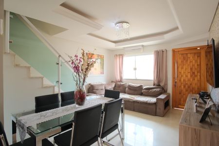 Casa de condomínio à venda com 163m², 3 quartos e 2 vagasSala