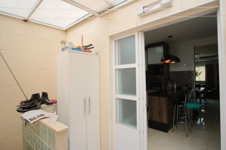 Casa de condomínio à venda com 163m², 3 quartos e 2 vagasÁrea de Serviço