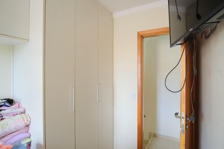 Casa de condomínio à venda com 163m², 3 quartos e 2 vagasQuarto 2