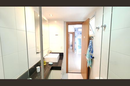 Apartamento para alugar com 167m², 3 quartos e 3 vagas Apartamento para alugar com 167m², 3 quartos e 3 vagasBanheiro da Suíte 2