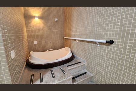 Apartamento para alugar com 167m², 3 quartos e 3 vagas Apartamento para alugar com 167m², 3 quartos e 3 vagasSpa