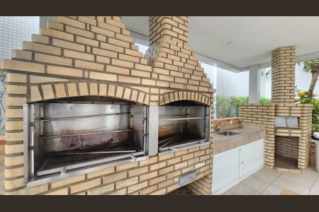 Apartamento para alugar com 167m², 3 quartos e 3 vagas Apartamento para alugar com 167m², 3 quartos e 3 vagasÁrea comum - Churrasqueira