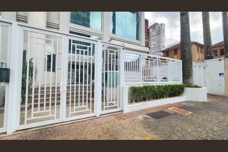 Apartamento para alugar com 167m², 3 quartos e 3 vagas Apartamento para alugar com 167m², 3 quartos e 3 vagasFachada