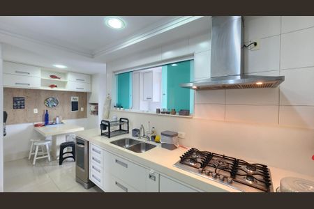 Apartamento para alugar com 167m², 3 quartos e 3 vagas Apartamento para alugar com 167m², 3 quartos e 3 vagasCozinha