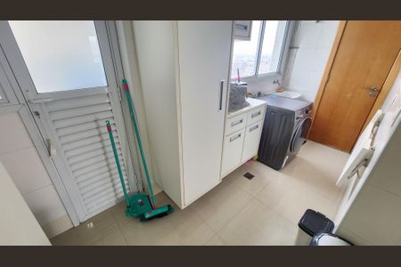 Apartamento para alugar com 167m², 3 quartos e 3 vagas Apartamento para alugar com 167m², 3 quartos e 3 vagasDetalhe da area de serviço