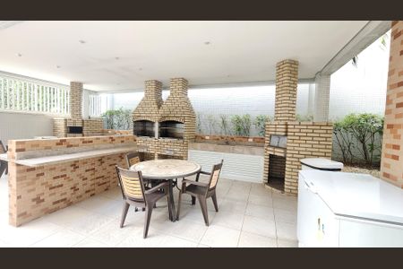 Apartamento para alugar com 167m², 3 quartos e 3 vagas Apartamento para alugar com 167m², 3 quartos e 3 vagasÁrea comum - Churrasqueira