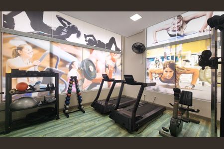 Apartamento para alugar com 167m², 3 quartos e 3 vagas Apartamento para alugar com 167m², 3 quartos e 3 vagasÁrea comum - Academia