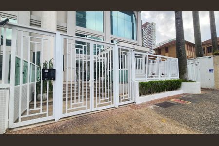 Apartamento para alugar com 167m², 3 quartos e 3 vagas Apartamento para alugar com 167m², 3 quartos e 3 vagasFachada