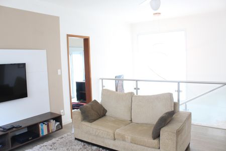 Casa de condomínio para alugar com 330m², 3 quartos e 4 vagasSala