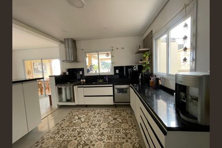 Casa de condomínio para alugar com 330m², 3 quartos e 4 vagasCozinha