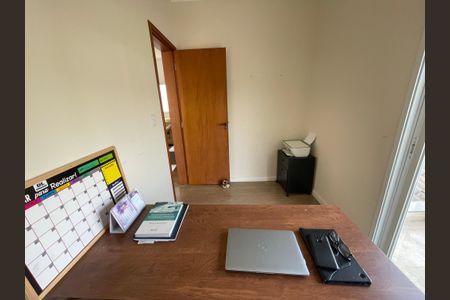 Casa de condomínio para alugar com 330m², 3 quartos e 4 vagasEscritório