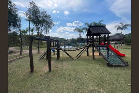 Casa de condomínio para alugar com 330m², 3 quartos e 4 vagasÁrea comum - Playground