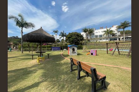 Casa de condomínio para alugar com 330m², 3 quartos e 4 vagasÁrea comum - Playground