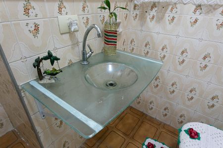 Casa à venda com 138m², 3 quartos e 2 vagasBanheiro da Suíte