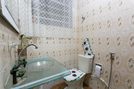 Casa à venda com 138m², 3 quartos e 2 vagasBanheiro da Suíte