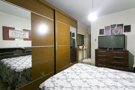 Casa à venda com 138m², 3 quartos e 2 vagasSuíte