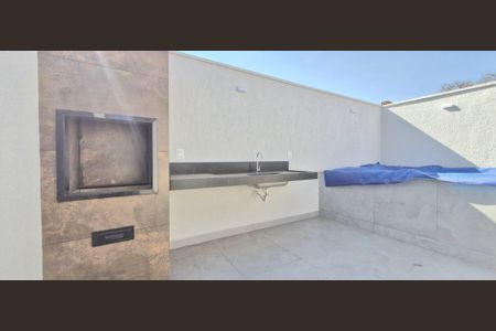 Casa à venda com 100m², 3 quartos e 2 vagas Casa à venda com 100m², 3 quartos e 2 vagasÁrea comum - Churrasqueira